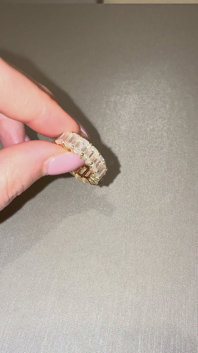 Mazal oval diamond eternity band in motion — 0.50 ct oval lab-grown diamonds, yellow gold — ELUL by Elizabeth