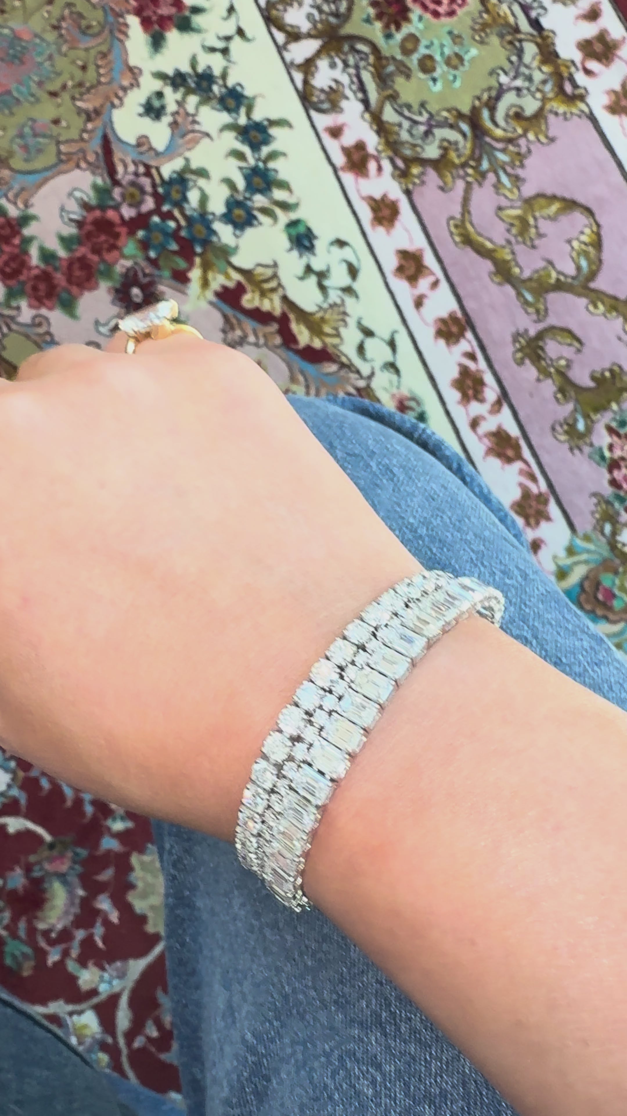 Noor_diamond_tennis_bracelet_in_white_gold-_ELUL_by_Elizabeth Video